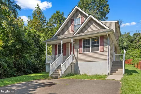 912 Parker St, Langhorne, PA 19047