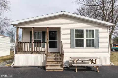 215 Laurel Run Dr, Quakertown, PA 18951