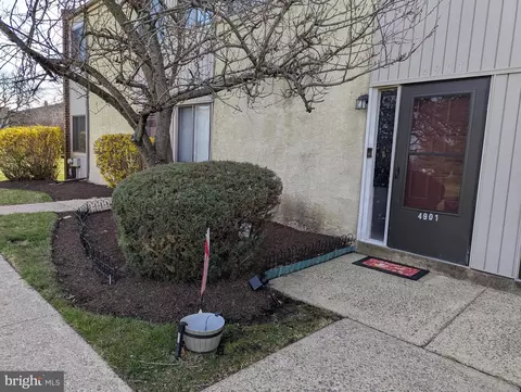 4901 Oxford Ct, Bensalem, PA 19020
