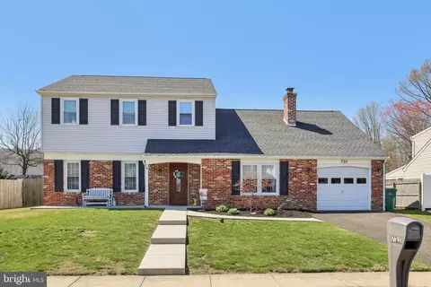 731 Fairbridge Dr, Fairless Hills, PA 19030