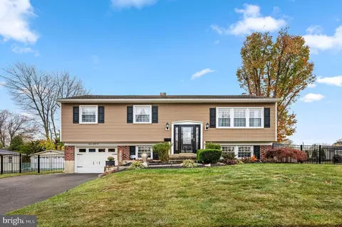 396 Natale Ln, Warminster, PA 18974