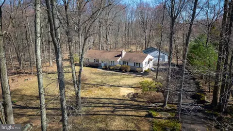 309 Mountain View Rd, Sellersville, PA 18960