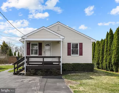 320 Elm St #A & B, Warminster, PA 18974