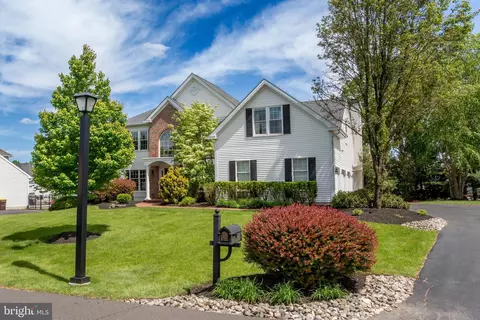 2551 Candytuft Dr, Jamison, PA 18929