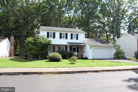 208 Crestview Dr, Telford, PA 18969