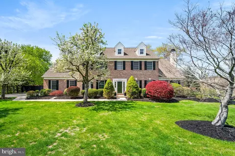 3940 Fountain Cir, Fountainville, PA 18923