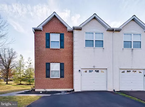 254 Hampshire Dr, Hilltown, PA 18927