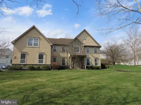 128 Barbara Dr, Yardley, PA 19067