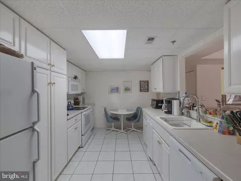 Kitchen - 6507 Centennial Sta, Warminster, PA 18974 photo 1 of 4