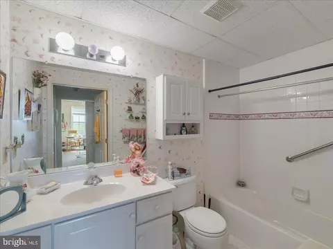 Bath - 6507 Centennial Sta, Warminster, PA 18974 photo 3 of 4