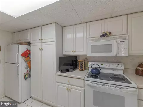 Kitchen - 6507 Centennial Sta, Warminster, PA 18974 photo 2 of 4