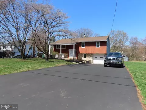 43 W Patricia, Holland, PA 18966