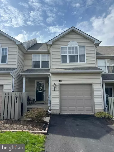 211 Loch Alsh Dr, Chalfont, PA 18914