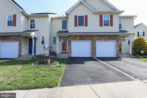 14 Coolidge Ave, Sellersville, PA 18960