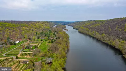 52 River Rd, Pipersville, PA 18947