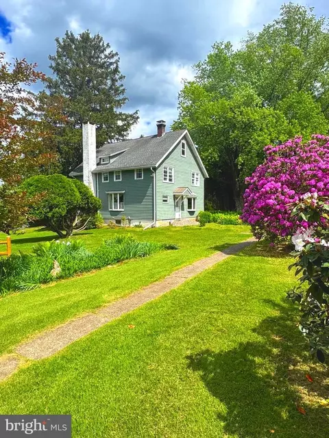 1396 River Rd, Upper Black Eddy, PA 18972
