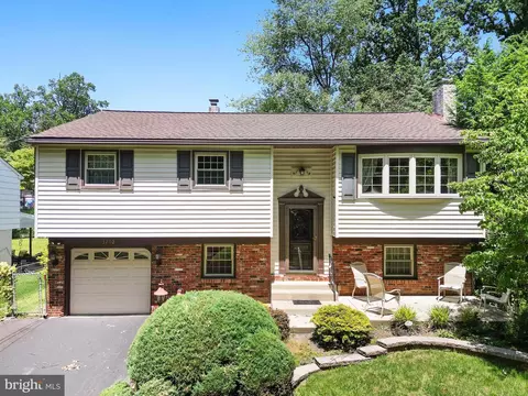 3702 Moosewood Ave, Feasterville Trevose, PA 19053
