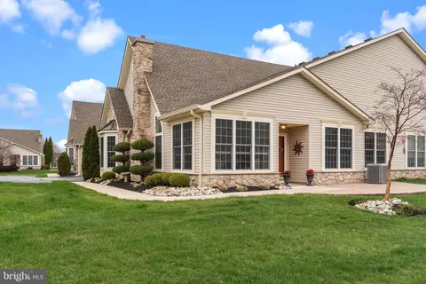 613 Bellflower Rd, Langhorne, PA 19047