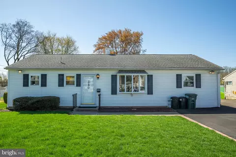 330 Maple Ave, Southampton, PA 18966
