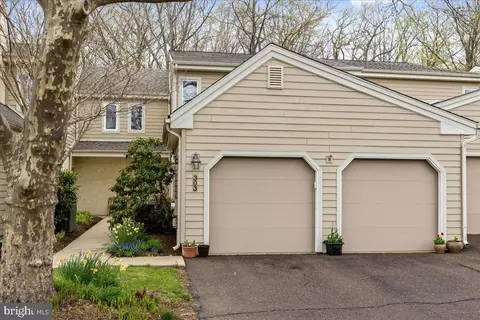 303 Dorset Ct, Doylestown, PA 18901