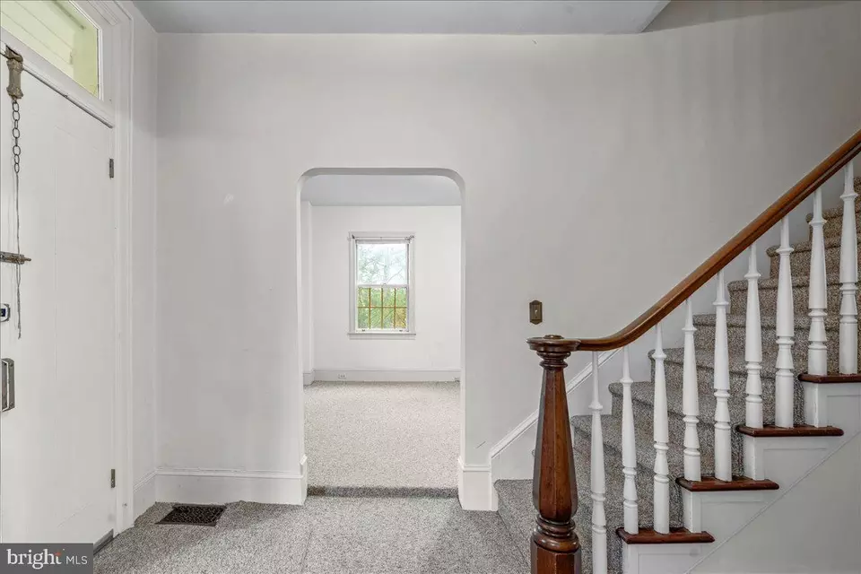 Entry Way - 34 Elfman Dr, Doylestown, PA 18901 photo 6 of 7