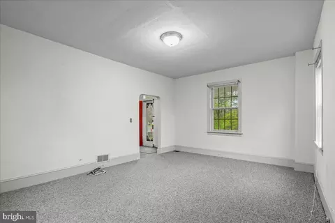 Living - 34 Elfman Dr, Doylestown, PA 18901 photo 1 of 1