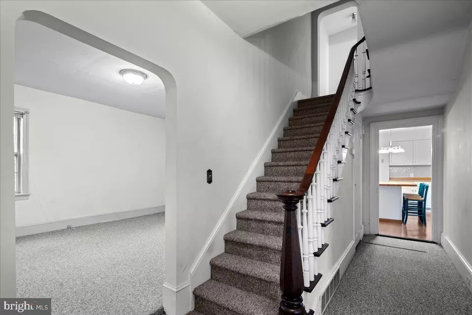 Entry Way - 34 Elfman Dr, Doylestown, PA 18901 photo 5 of 7