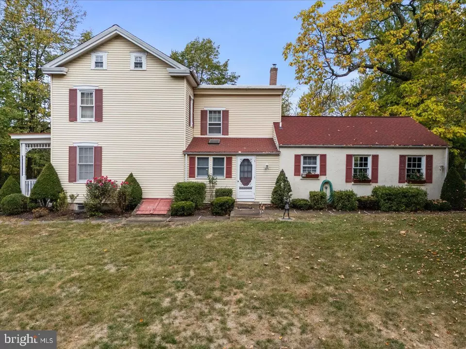 Exterior - 34 Elfman Dr, Doylestown, PA 18901 photo 3 of 4
