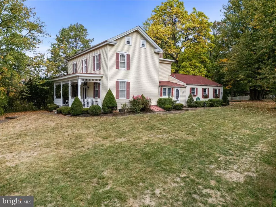 Exterior - 34 Elfman Dr, Doylestown, PA 18901 photo 4 of 4