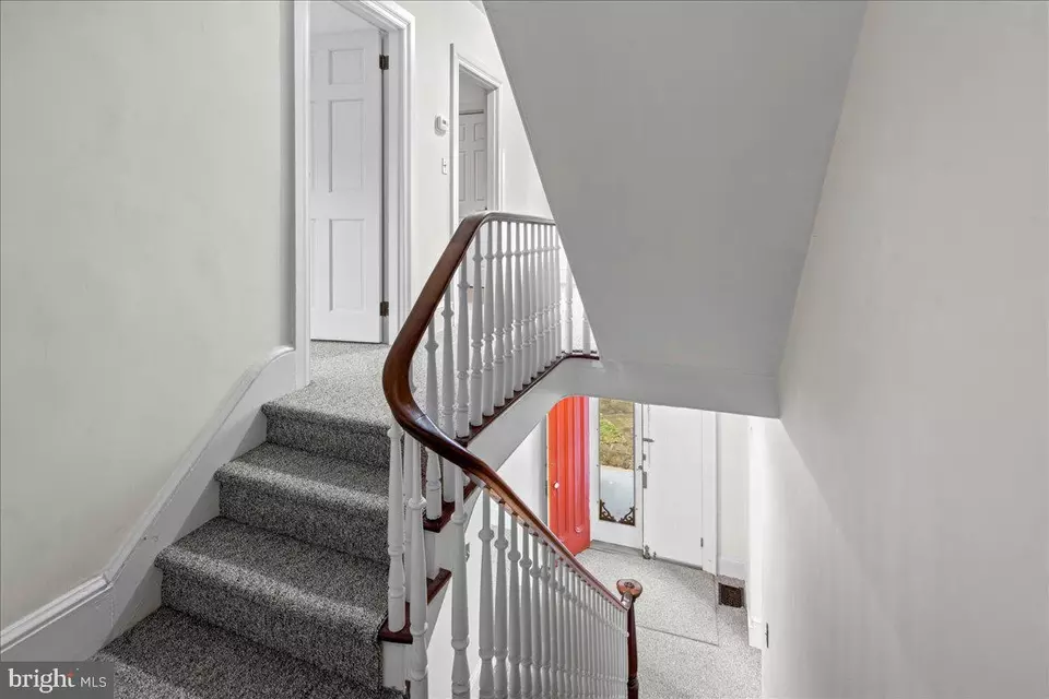 Entry Way - 34 Elfman Dr, Doylestown, PA 18901 photo 7 of 7