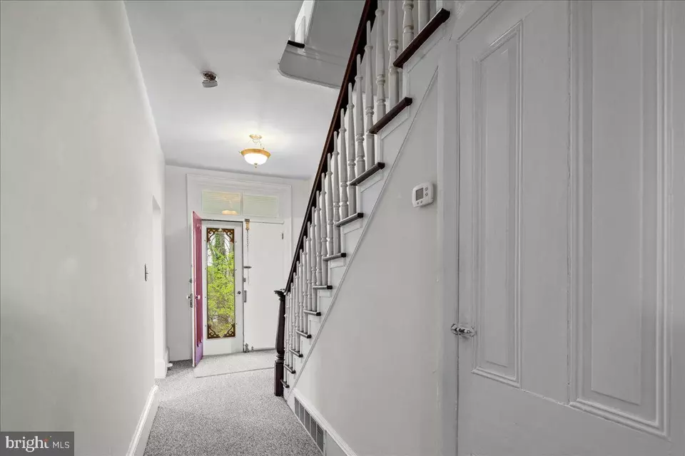 Entry Way - 34 Elfman Dr, Doylestown, PA 18901 photo 4 of 7