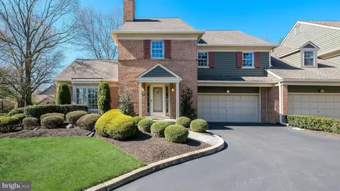 35 Latham Ct, Doylestown, PA 18901