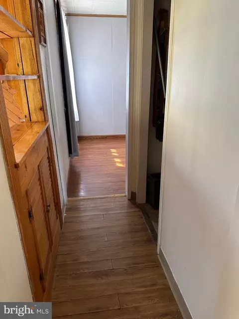 Entry Way - 602 Leopard Ln, Warminster, PA 18974 photo 2 of 3