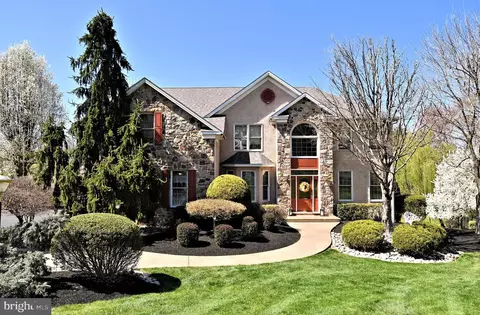 38 W Bellwood Dr, Holland, PA 18966