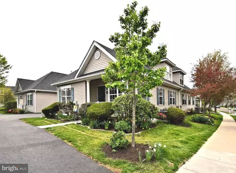 55 Liberty Dr, Bensalem, PA 19020