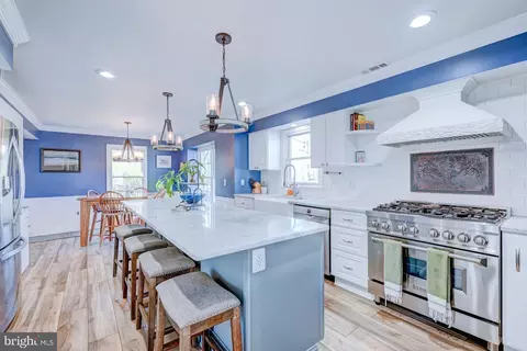 120 Trappe Ln, Langhorne, PA 19047