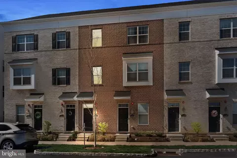 136 Annapolis St #B, Bensalem, PA 19020