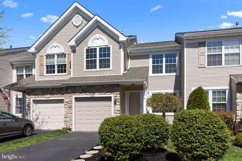 404 Mahogany Walk, Newtown, PA 18940