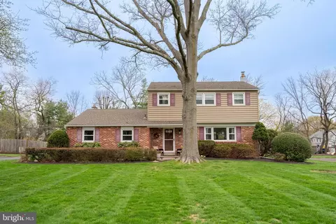 48 Hickory Ln, Chalfont, PA 18914