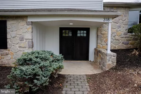 318 Park Ave, Bristol, PA 19007
