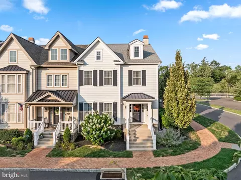 1850 Windflower Ln, Yardley, PA 19067