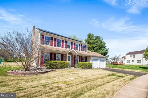 6020 Goldenrod Ln, Bensalem, PA 19020