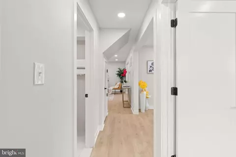 Entry Way - 1102 Nancy Dr, Croydon, PA 19021 photo 4 of 8