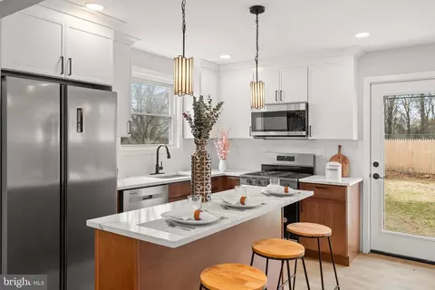 Kitchen - 1102 Nancy Dr, Croydon, PA 19021 photo 1 of 4