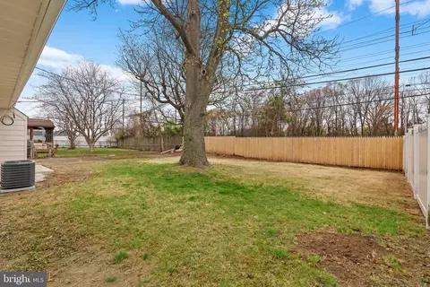Exterior - 1102 Nancy Dr, Croydon, PA 19021 photo 4 of 5