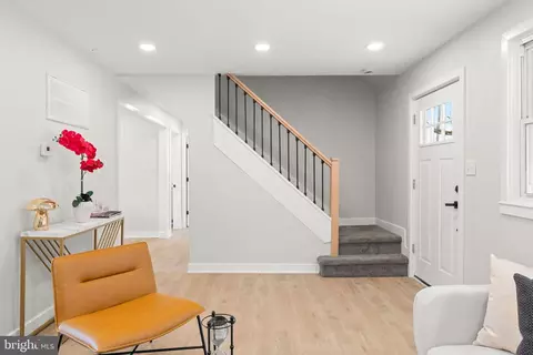 Entry Way - 1102 Nancy Dr, Croydon, PA 19021 photo 1 of 8