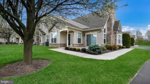 364 Shady Brook Dr #173, Langhorne, PA 19047