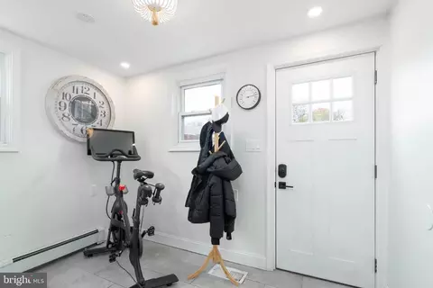 Entry Way - 235 E Maple Ave, Langhorne, PA 19047 photo 2 of 5