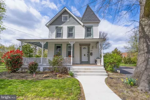 235 E Maple Ave, Langhorne, PA 19047