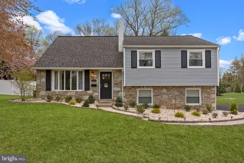 805 Blossom Rd, Warminster, PA 18974